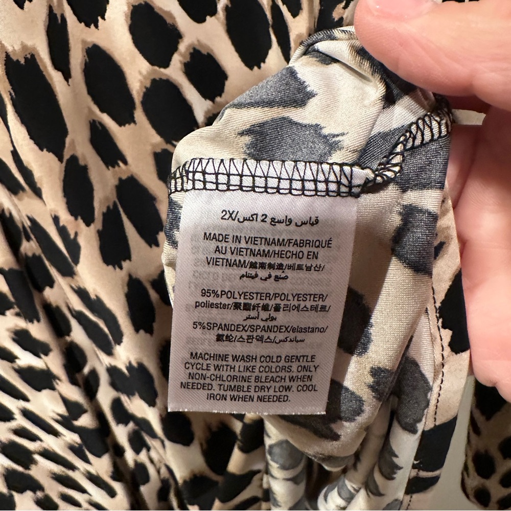 INC International Concepts Beige and Black Leopard Print Blouse with Zip Pockets - Picture 6 of 8
